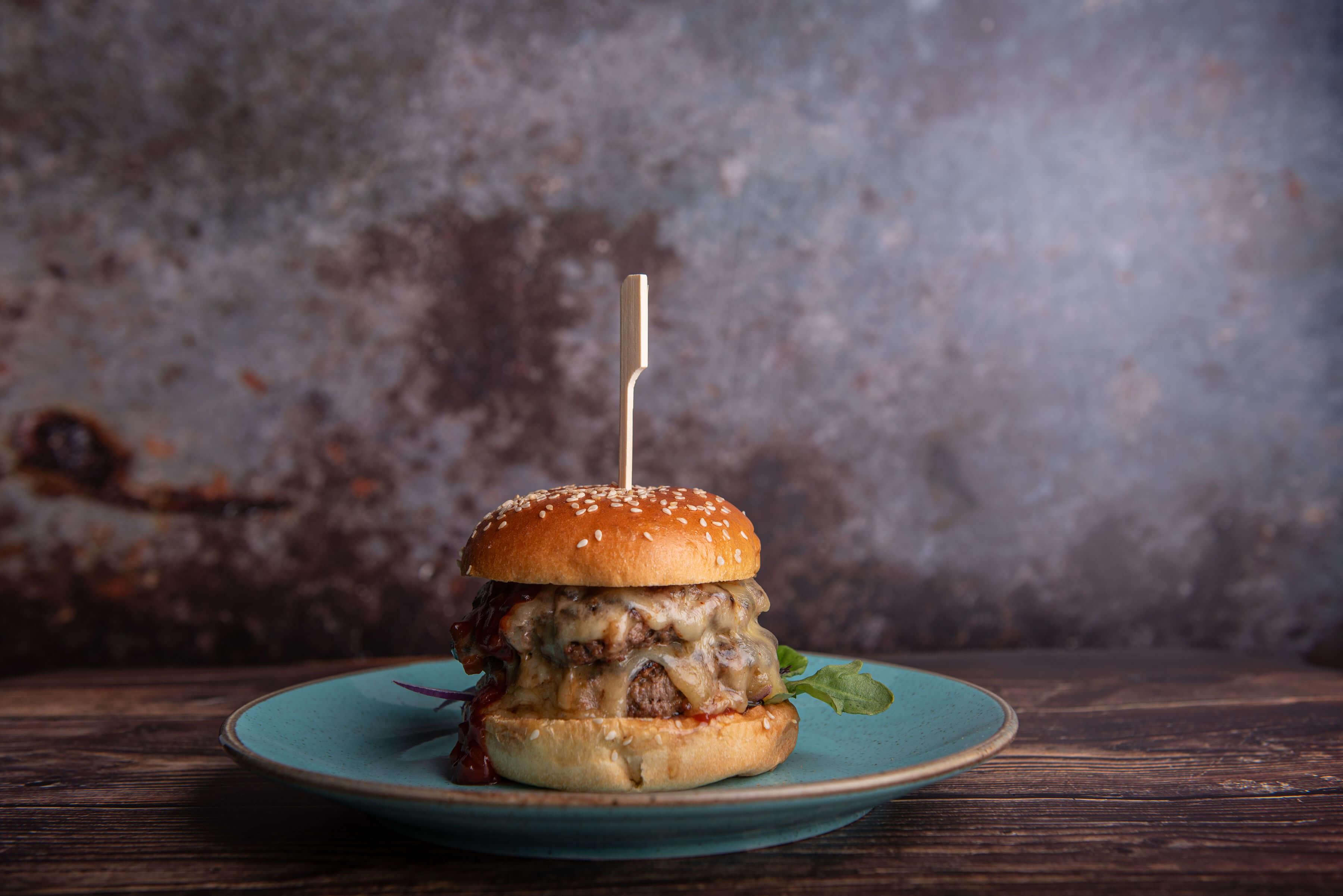Double cheeseburger.jpg